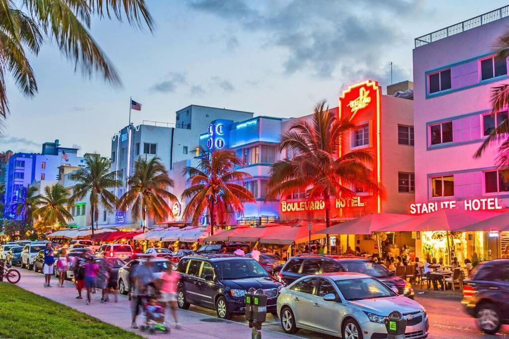 Beachway Per Ankh Pompano Beach Dış mekan fotoğraf